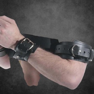 Wrist to Chest Restraint|® XLeathers|Tigerversand – we reply fast, even faster via WhatsApp! Fastest shipping from our warehouses in Germany and Switzerland.|BDSM bondage
