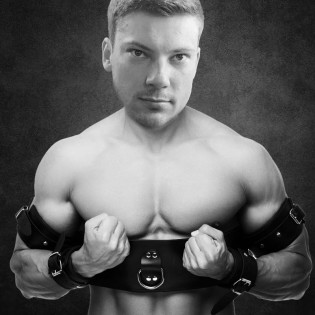 BDSM Harness|Tigerversand – we reply fast, even faster via WhatsApp! Fastest shipping from our warehouses in Germany and Switzerland.