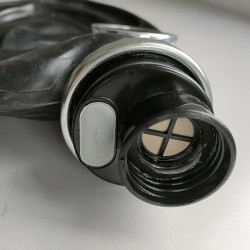 GASMASK CHIN|TOY PLAYER|TV|BDSM & Masken