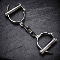 Darby Style Handcuffs|® XLeathers|TV|BDSM beperkingen