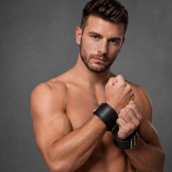 Lockable and padded leather handcuffs|® XLeathers|TV|BDSM bondage