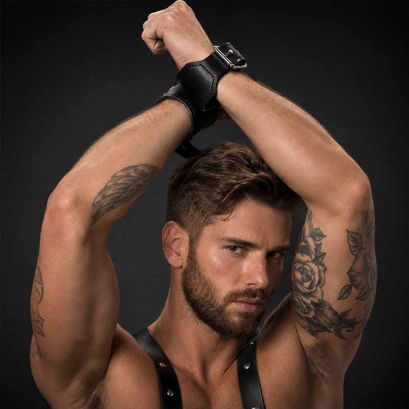 Lockable and padded leather handcuffs|® XLeathers|TV|BDSM bondage